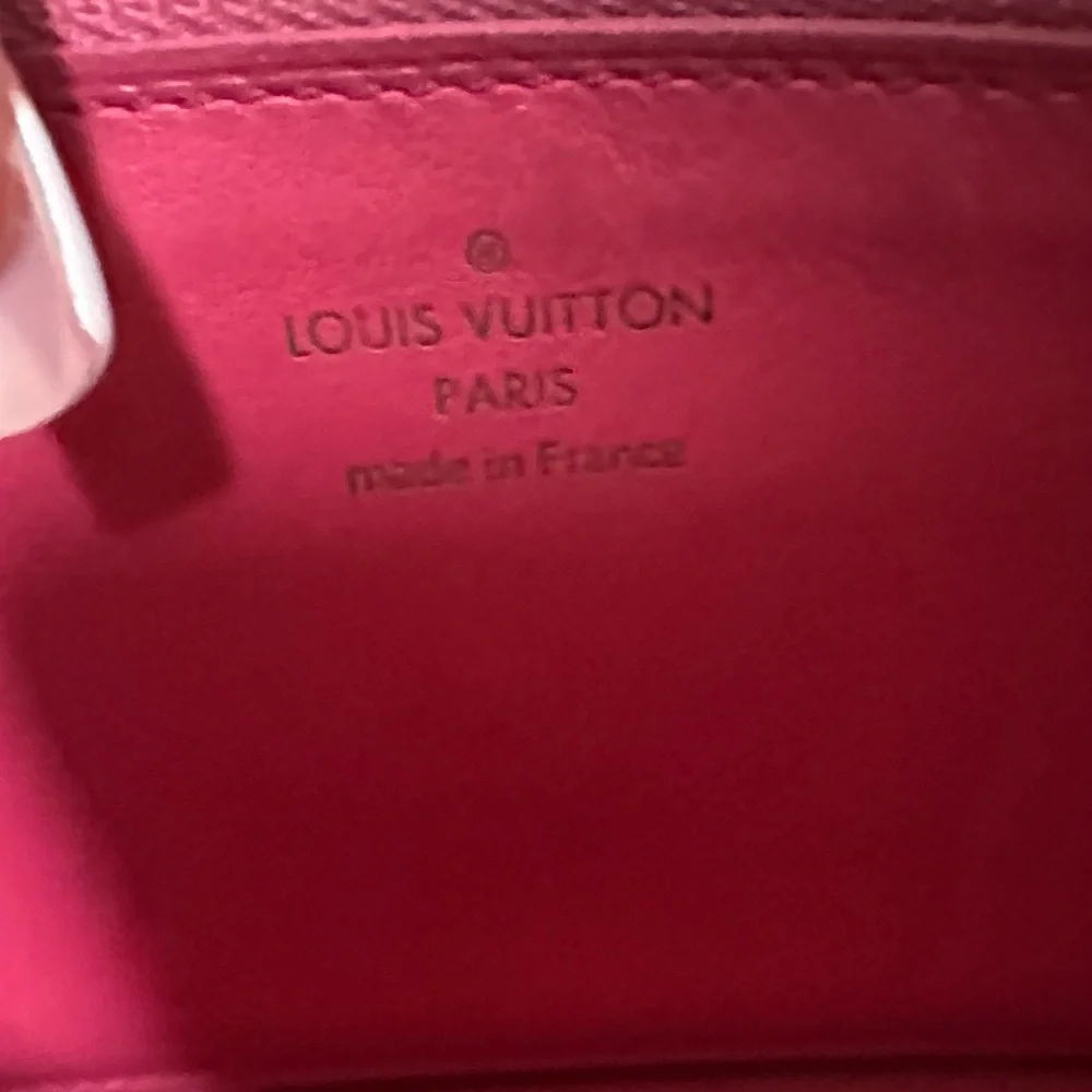 Louis Vuitton Taurillon Capucines Wallet Black Leather Wallet - Picture 9 of 13